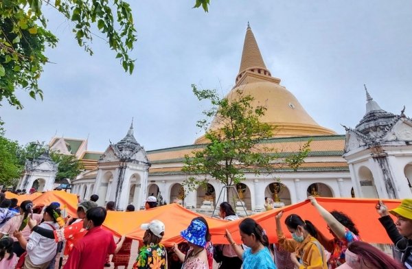 พิธีห่มผ้าองค์พระปฐมเจดีย์